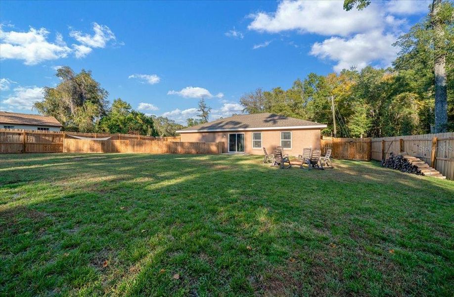 Exterior details and patio area of a home in , Ocala (Image 27).