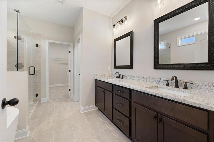 Furnished interior view inside a new home in , Jefferson (Image 8).