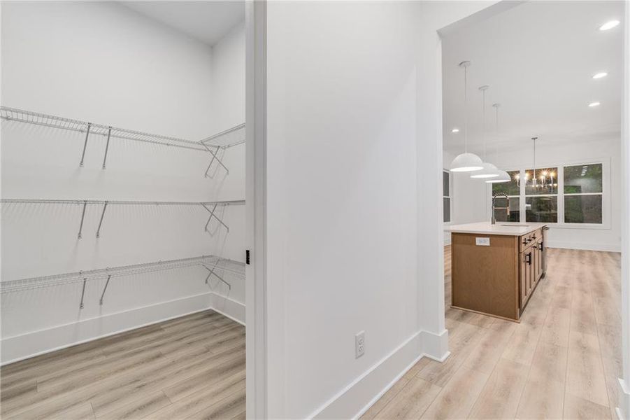 Spacious, unfurnished interior of a new home in , Jefferson (Image 24).