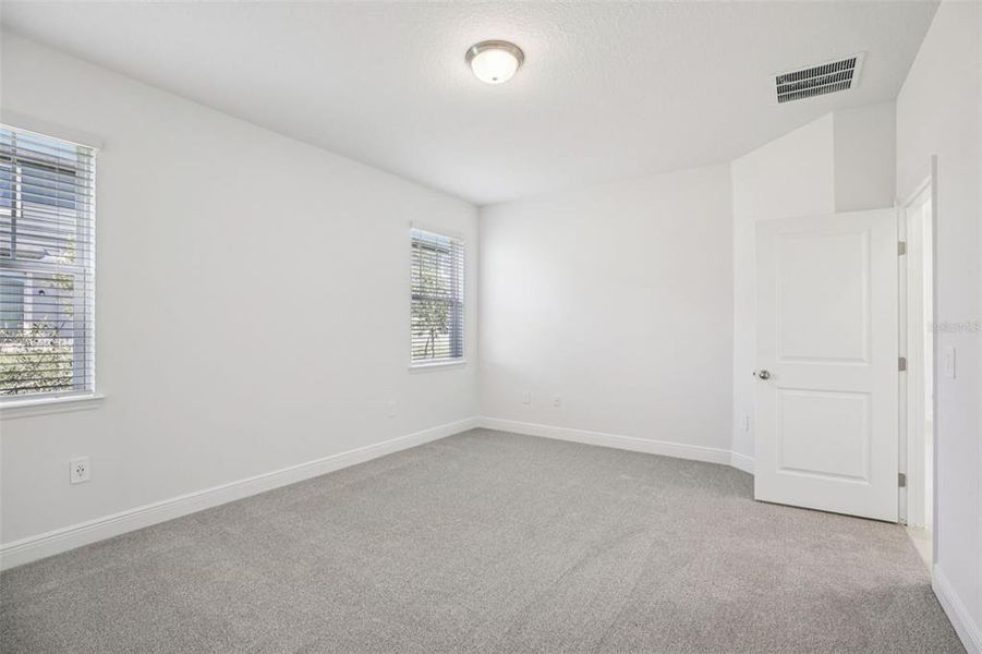 Spacious, unfurnished interior of a new home in Cyrene at Minneola, Minneola (Image 25).