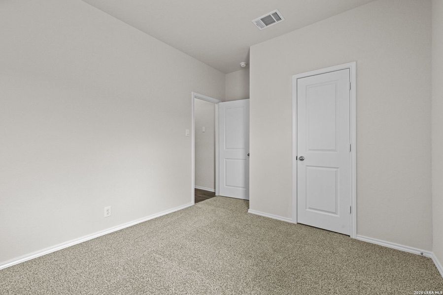 Spacious, unfurnished interior of a new home in Redbird Ranch, San Antonio (Image 24).