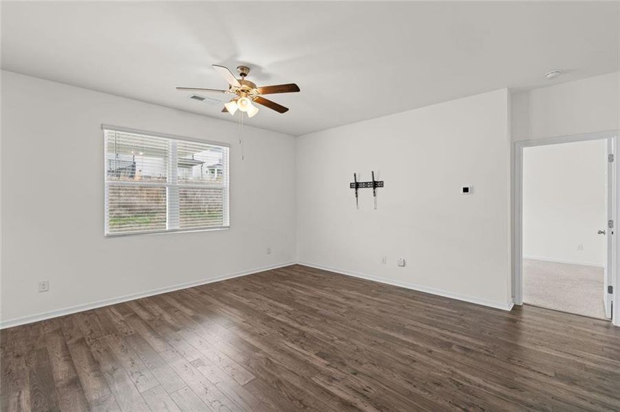 Spacious, unfurnished interior of a new home in Twin Lakes, Hoschton (Image 24).