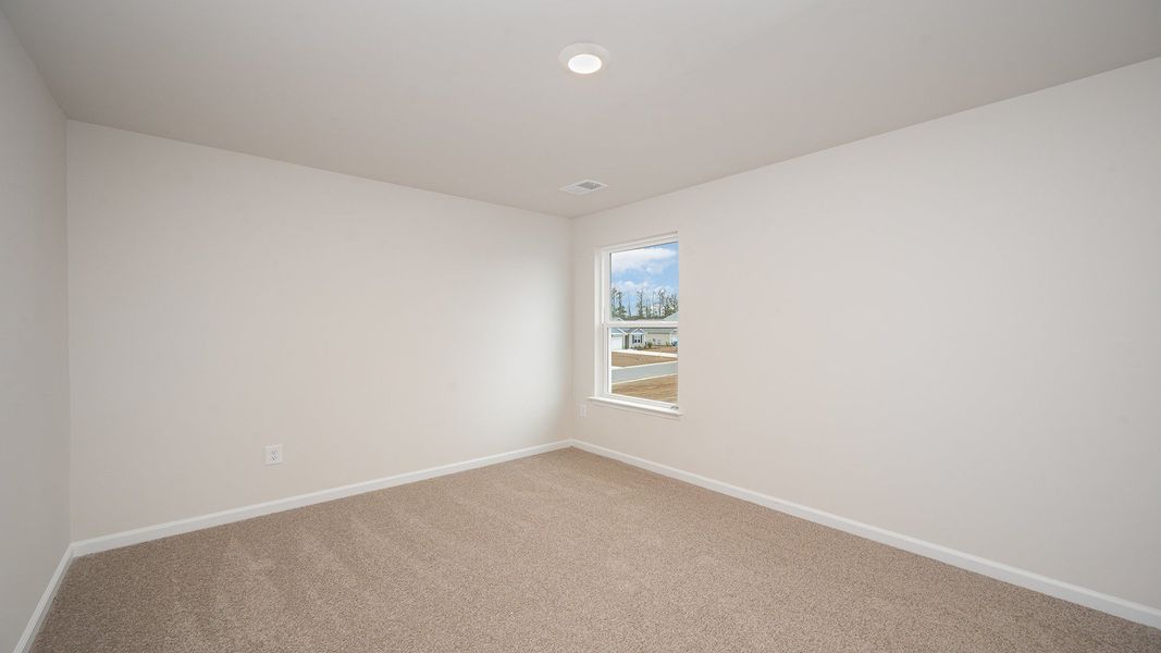 Spacious, unfurnished interior of a new home in Livingston Woods, Irmo (Image 19).