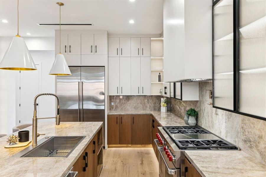 Furnished interior view inside a new home in , Dallas (Image 25).