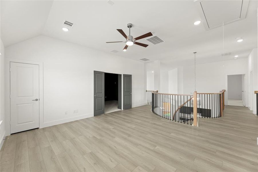 Spacious, unfurnished interior of a new home in Cambridge Estates, Prosper (Image 26).