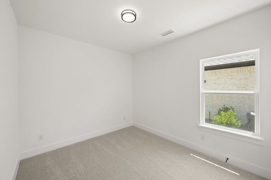 Spacious, unfurnished interior of a new home in Wildflower Ranch, Fort Worth (Image 26).