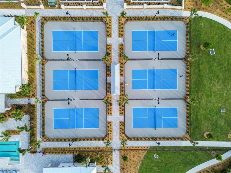 Community amenities in , Land O' Lakes (Image 63).