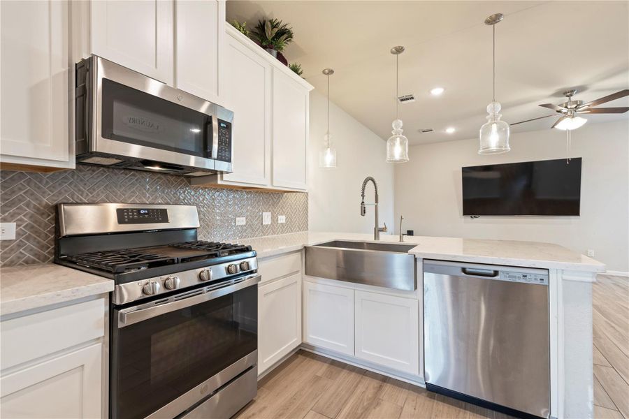 Furnished interior view inside a new home in , Pasadena (Image 27).