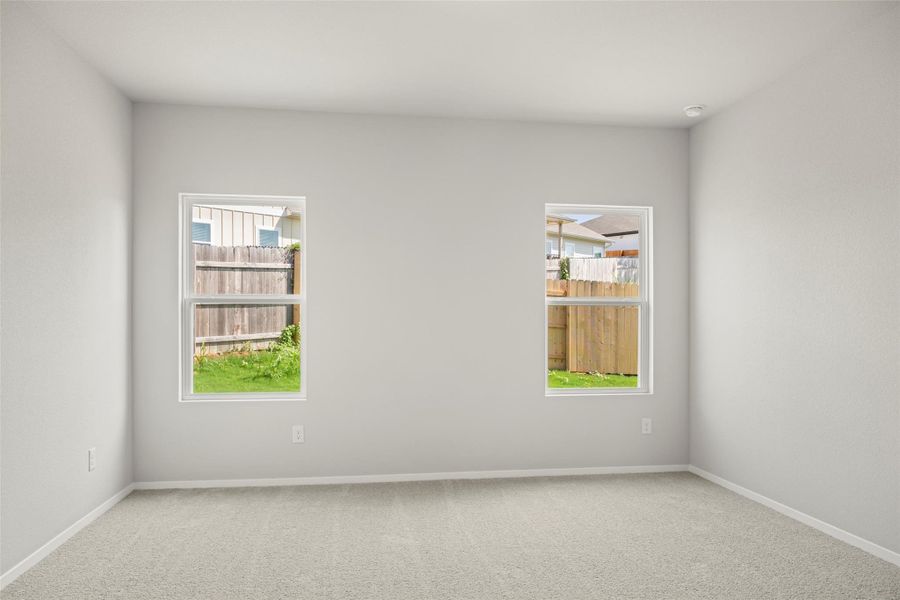 Spacious, unfurnished interior of a new home in Cloverleaf, Austin (Image 25).