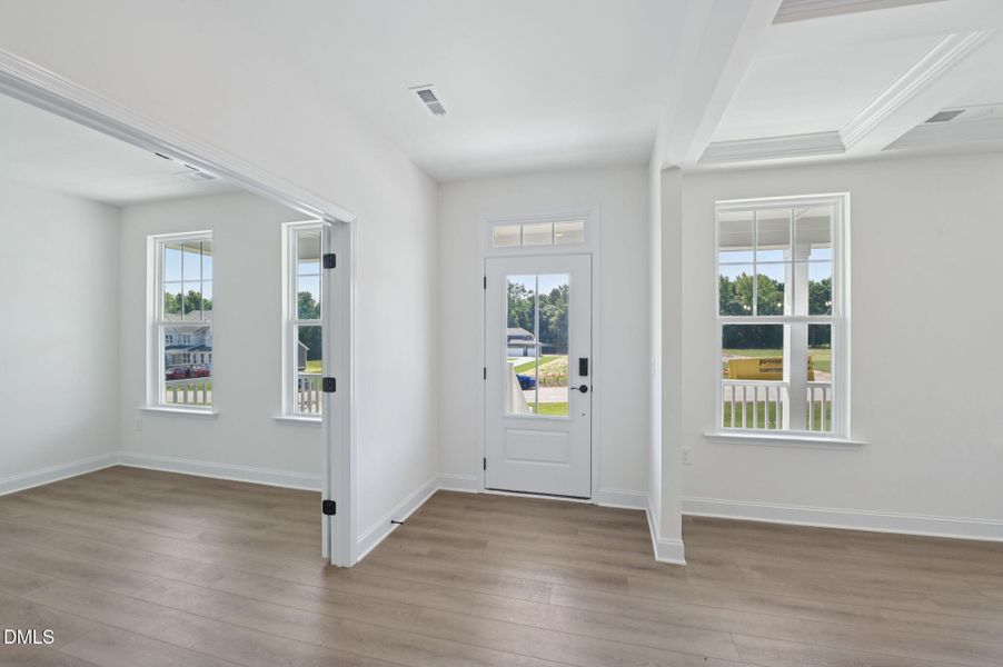 51-web-or-mls-211 Alden Way-008