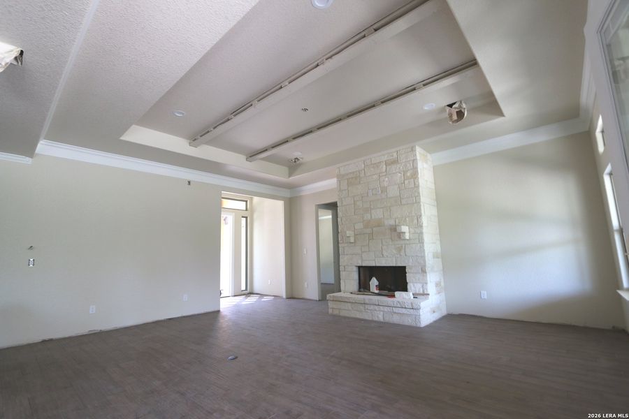 Spacious, unfurnished interior of a new home in , Adkins (Image 9).