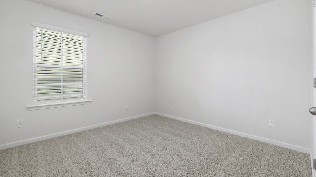 Spacious, unfurnished interior of a new home in Willow Mill, Thomasville (Image 13).