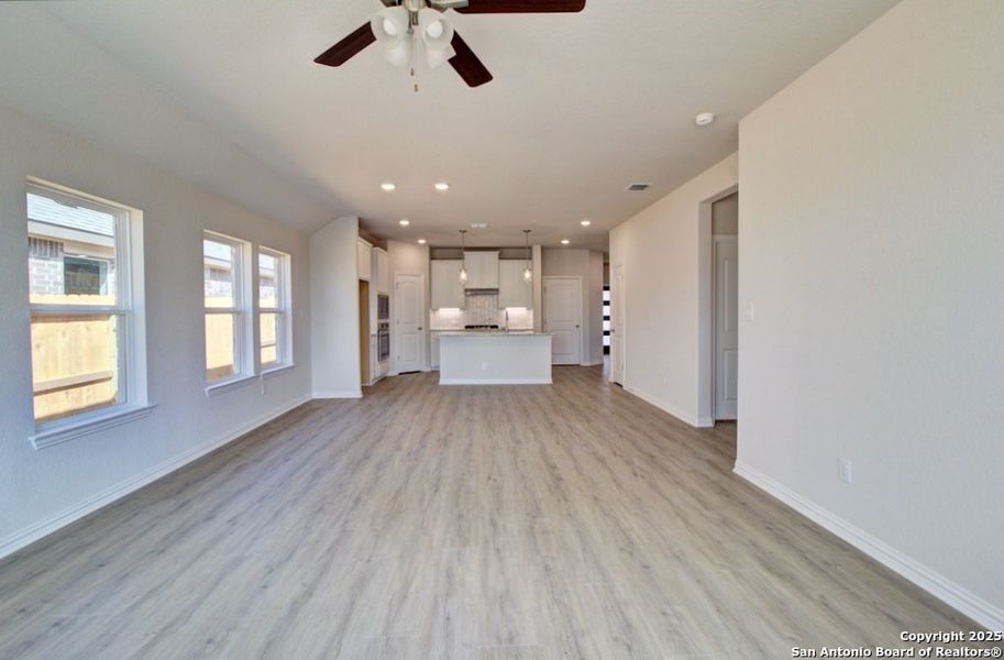 Spacious, unfurnished interior of a new home in Meyer Ranch – Premier, New Braunfels (Image 10). Spacious, unfurnished interior of a new home in Meyer Ranch – Premier, New Braunfels (Image 10).