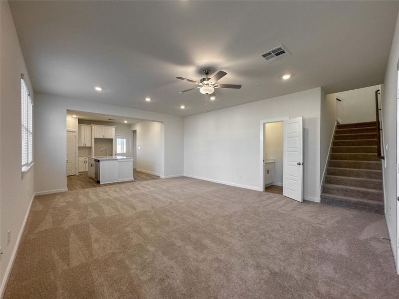 Spacious, unfurnished interior of a new home in Creekhaven, Rosharon (Image 14).