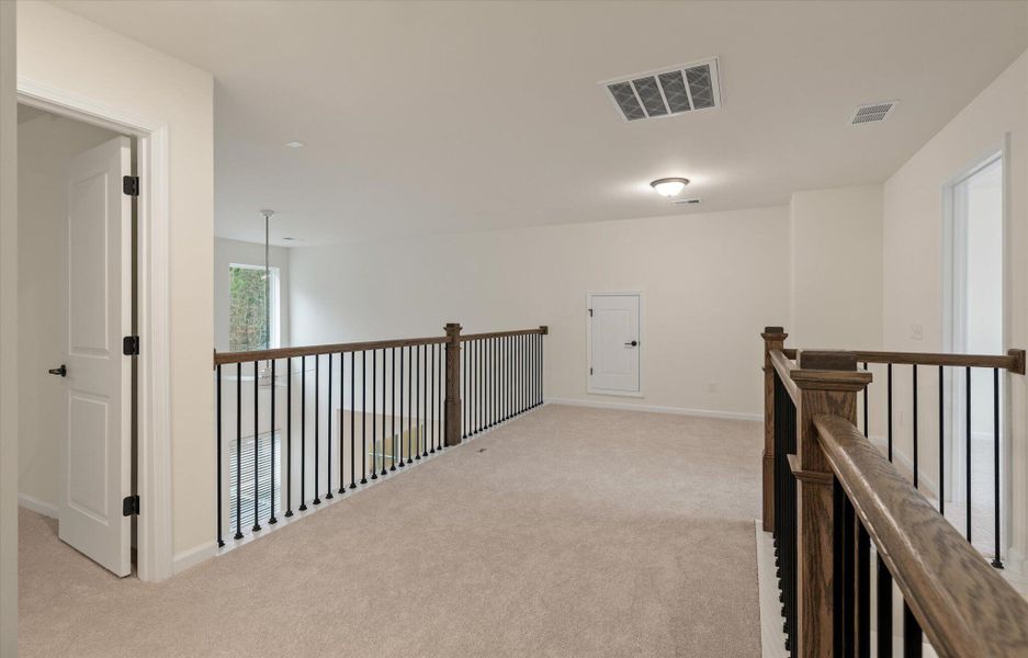 Spacious, unfurnished interior of a new home in Oakley Pointe, Moncks Corner (Image 34).