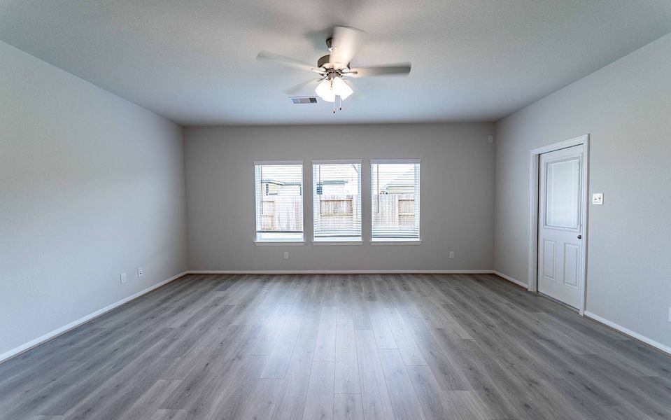 Spacious, unfurnished interior of a new home in Cypress Green, Hockley (Image 12).