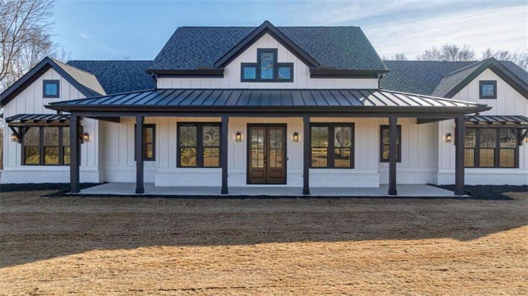 Exterior details and patio area of a home in , Monroe (Image 4).