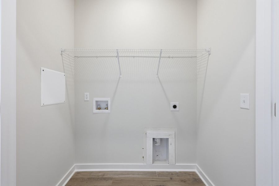 Spacious, unfurnished interior of a new home in , Summerville (Image 43).