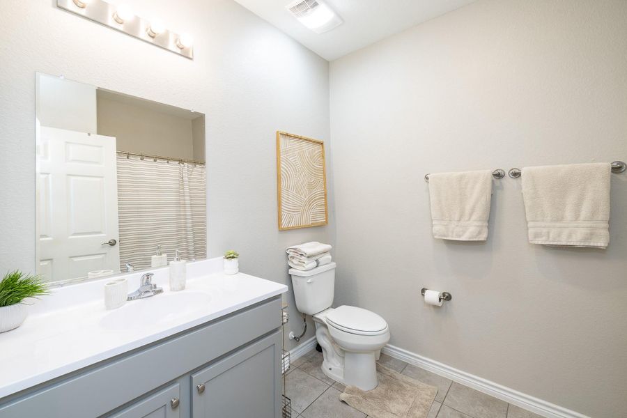Furnished interior view inside a new home in , Pasadena (Image 9).