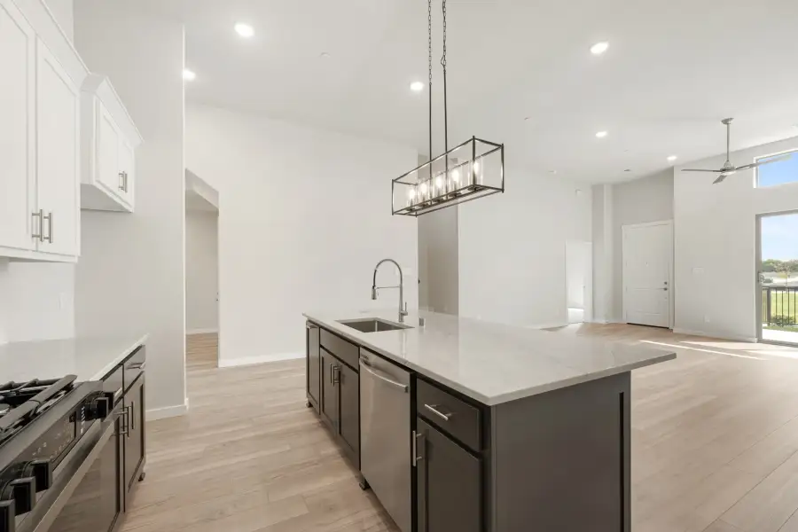 Furnished interior view inside a new home in Cottonwood Creek, Rowlett (Image 10).