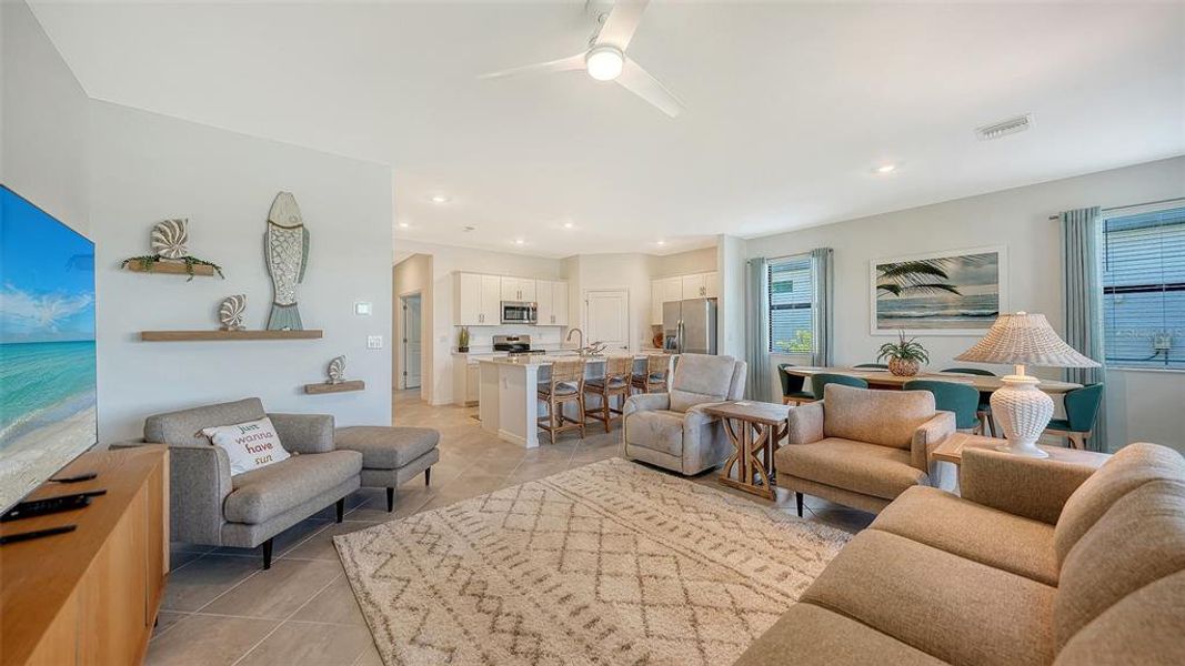 Furnished interior view inside a new home in , Venice (Image 40).