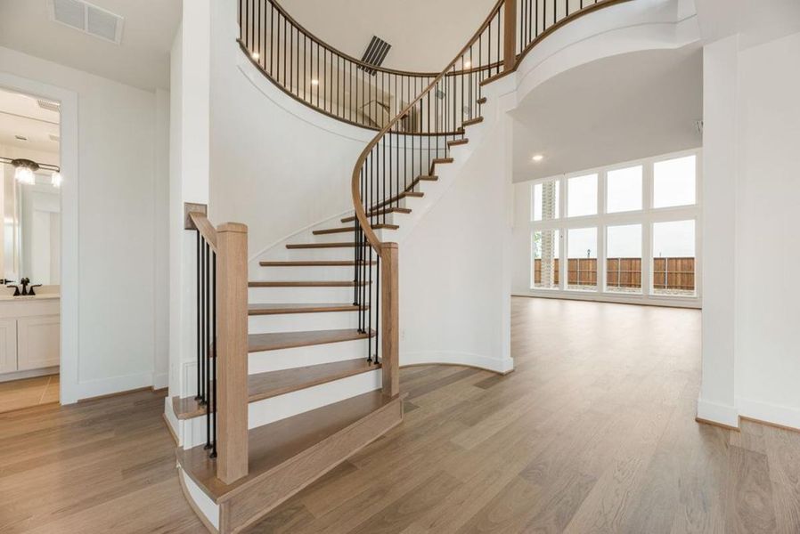 Spacious, unfurnished interior of a new home in Grand Estates of Anna, Anna (Image 14).