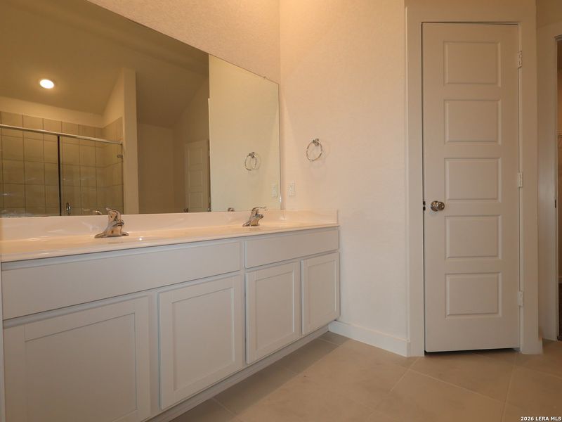 Furnished interior view inside a new home in Winding Brook, San Antonio (Image 12).