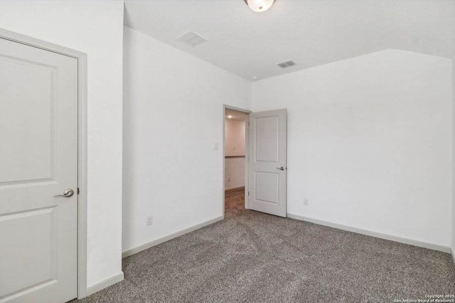 Spacious, unfurnished interior of a new home in , San Antonio (Image 42).