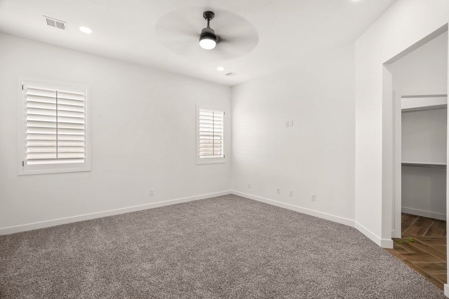 Spacious, unfurnished interior of a new home in Paseo Del Este Unit 9, El Paso (Image 30).