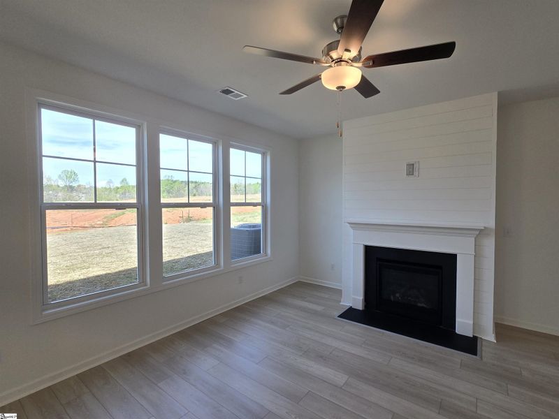 Spacious, unfurnished interior of a new home in Shiloh Trail, Wellford (Image 20).