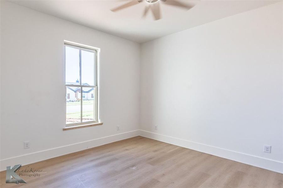 Spacious, unfurnished interior of a new home in , Abilene (Image 32).