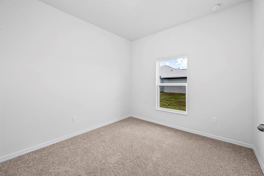 Photo 13 Photo 13
