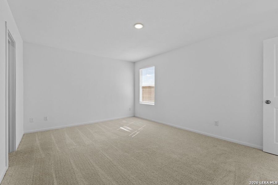 Spacious, unfurnished interior of a new home in Grace Valley, Marion (Image 12).