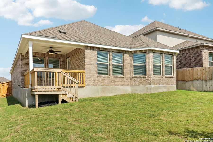 Exterior details and patio area of a home in Arcadia Ridge - Premier Series, San Antonio (Image 26).