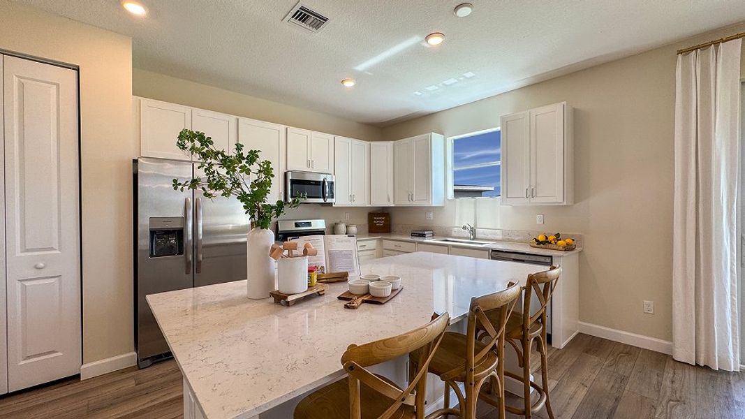 2575 Providence Kitchen 1of2 F1 Base2 5 2 25