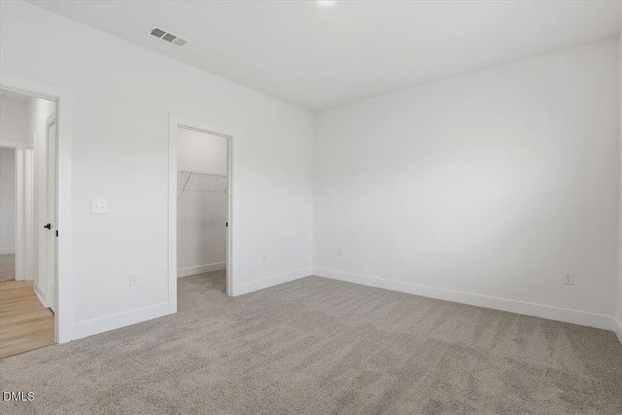 Spacious, unfurnished interior of a new home in Jackson Ridge, Pikeville (Image 30).