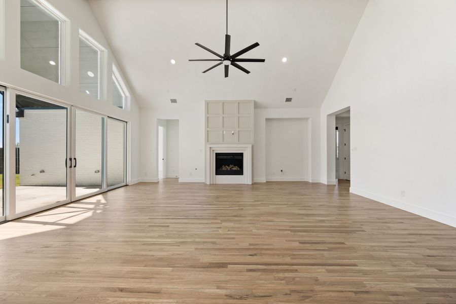 Spacious, unfurnished interior of a new home in NorthGlen, Haslet (Image 36).
