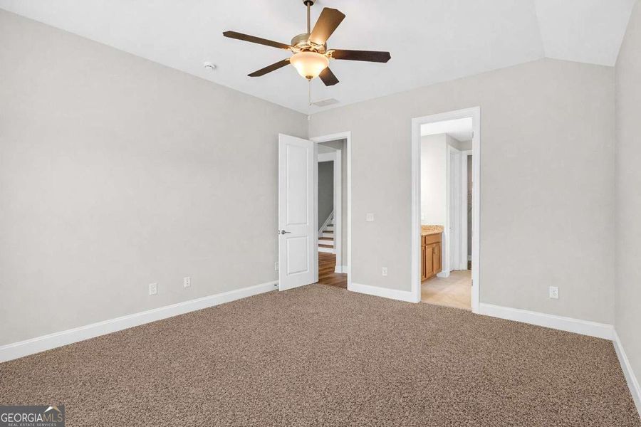 Spacious, unfurnished interior of a new home in Killian Manor at The Adares, Adairsville (Image 11). Spacious, unfurnished interior of a new home in Killian Manor at The Adares, Adairsville (Image 11).
