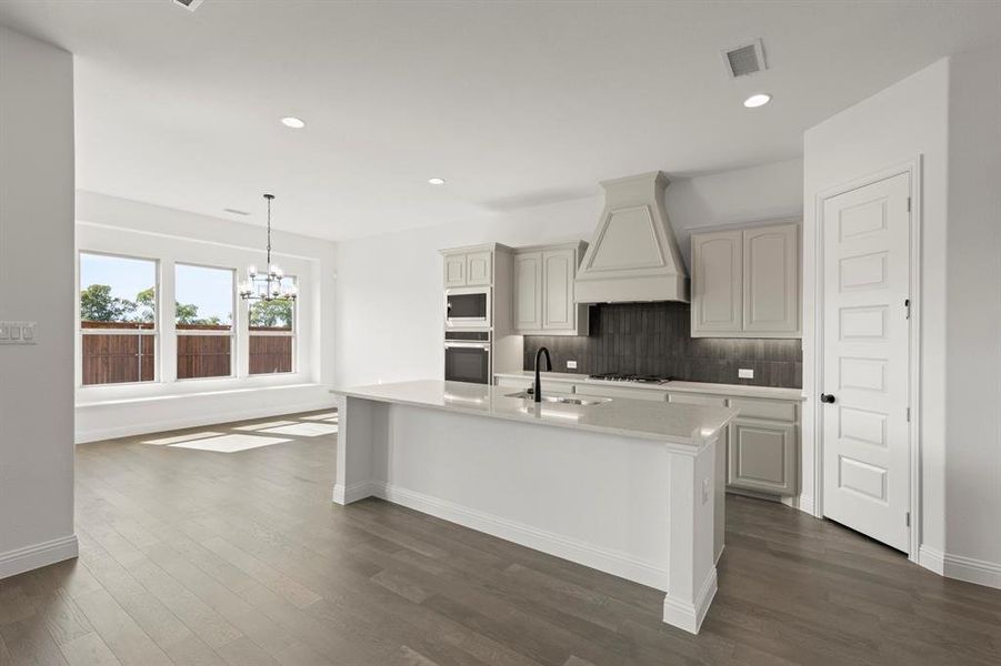 11. 1426 Colorado - Kitchen (2)