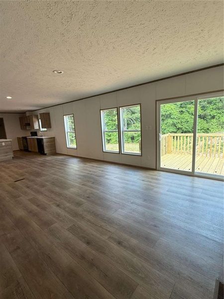 Spacious, unfurnished interior of a new home in , Elberton (Image 11).