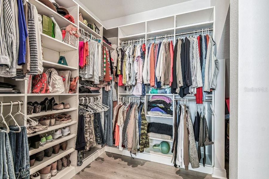 Furnished interior view inside a new home in , Tarpon Springs (Image 33).