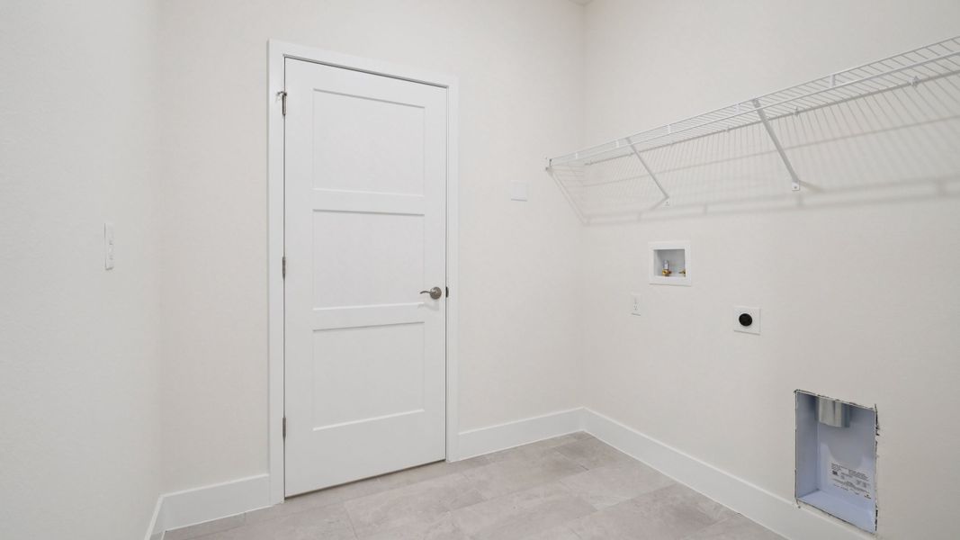 Representative unfurnished interior of a home built from the Hawthorne by D.R. Horton in Buchanan Trails, Newberry (Image 21).