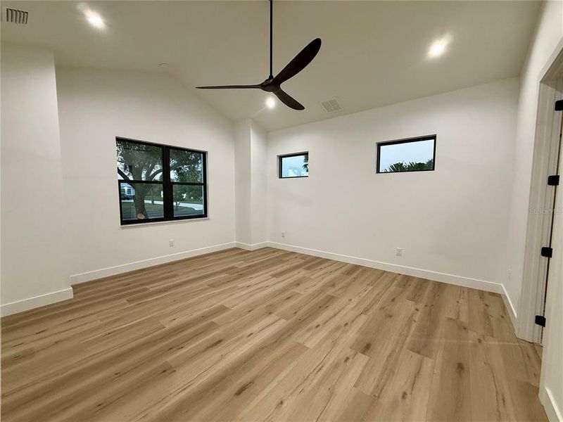 Spacious, unfurnished interior of a new home in , Punta Gorda (Image 22).