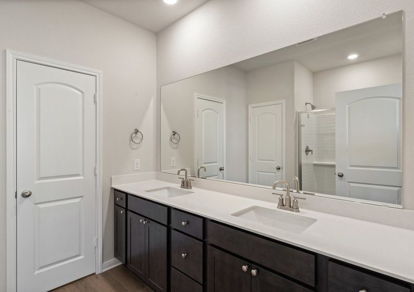 Representative furnished interior of a home built from the Orchid by LGI Homes in Southaven, Hutchins (Image 6).