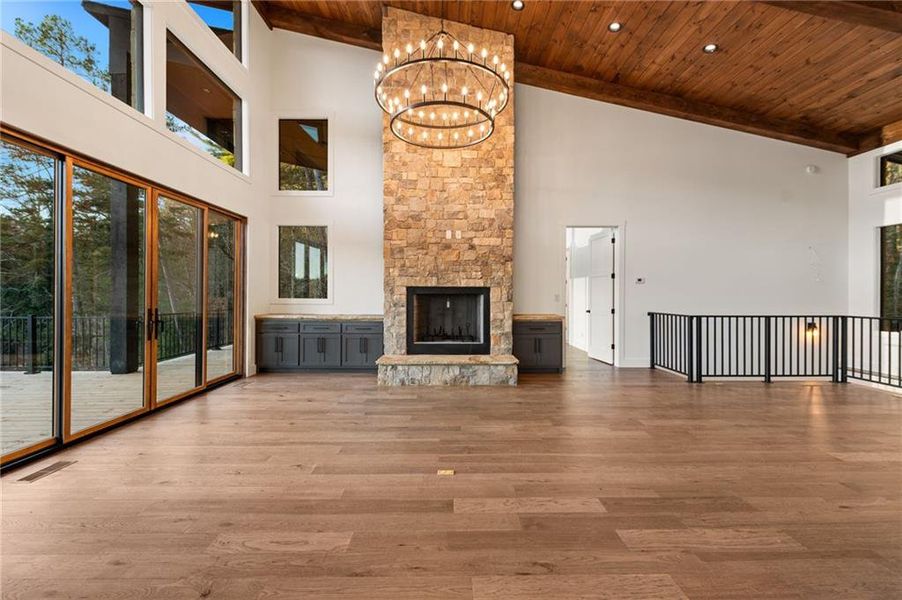 Image 83 of a home in .