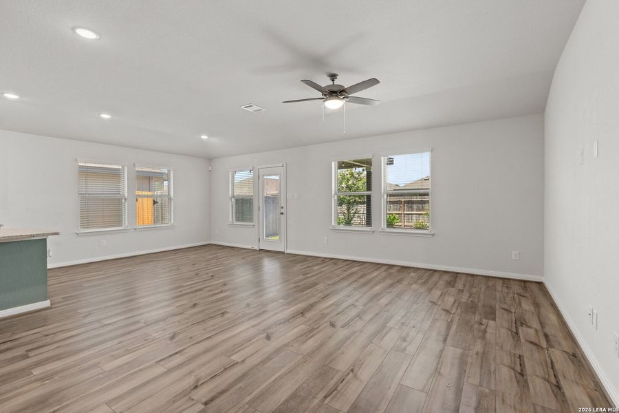 Spacious, unfurnished interior of a new home in Autry Pond, San Antonio (Image 24). Spacious, unfurnished interior of a new home in Autry Pond, San Antonio (Image 24).