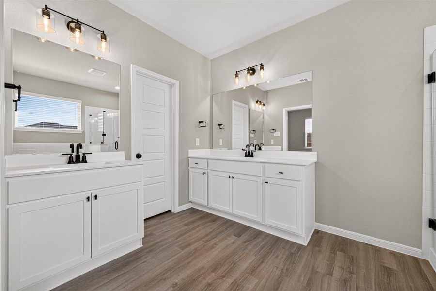 Furnished interior view inside a new home in La Segarra, Brookshire (Image 10).