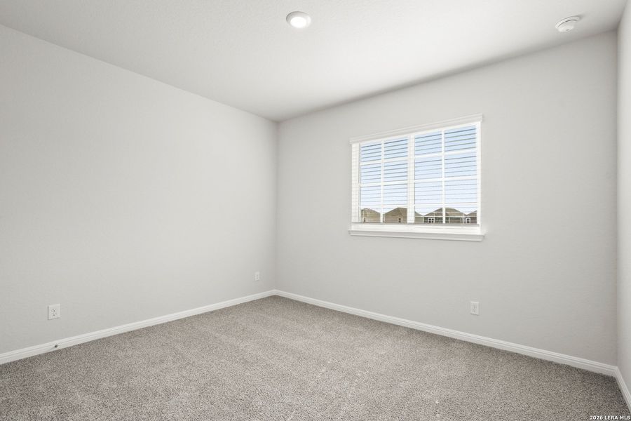 Spacious, unfurnished interior of a new home in Melissa Ranch, San Antonio (Image 25).