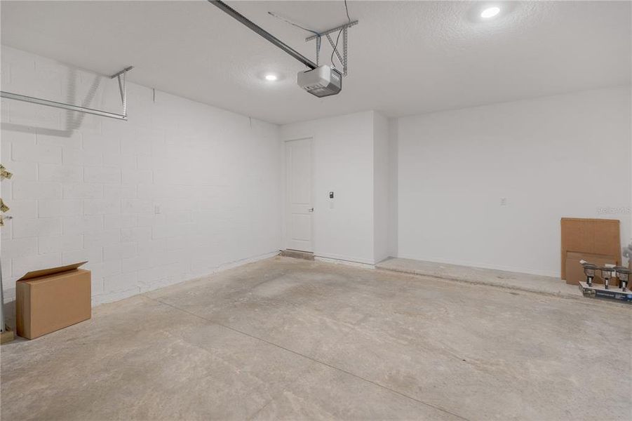 Spacious, unfurnished interior of a new home in , Riverview (Image 62). Spacious, unfurnished interior of a new home in , Riverview (Image 62).