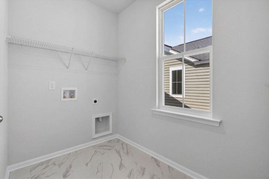 Spacious, unfurnished interior of a new home in Sweetgrass at Summers Corner, Summerville (Image 21).